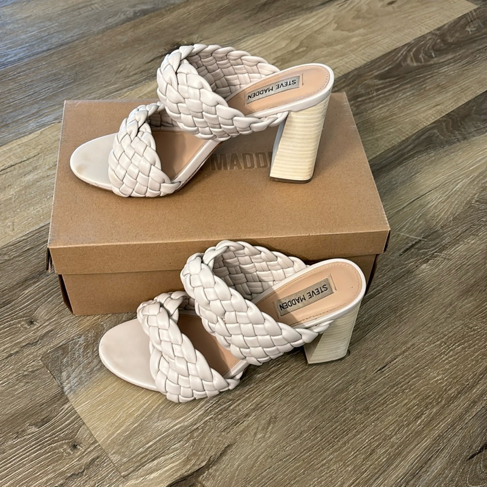 Steve Madden Twisted Bone heels